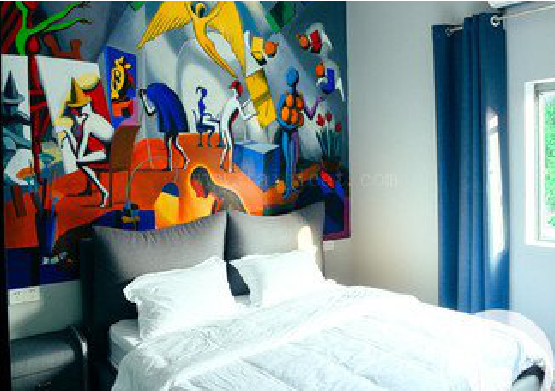 砚山对于酒店的墙体彩绘而言更注重哪些方面？